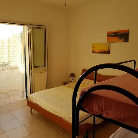 Casa Cala Trono アパート ファヴィニャーナ